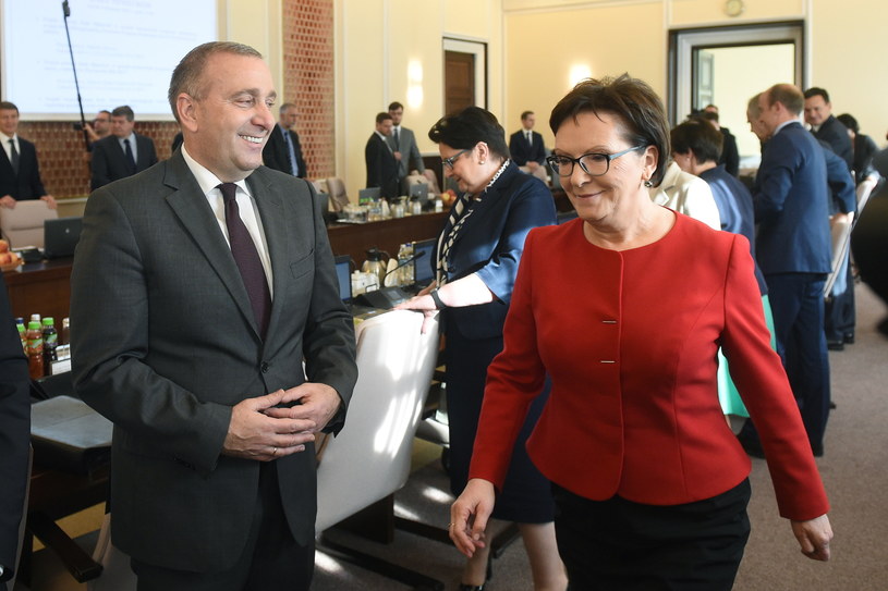 Ewa Kopacz i Grzegorz Schetyna /Radek Pietruszka /PAP