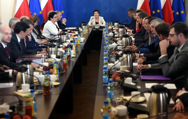 Ewa Kopacz podczas wyjazdowego posiedzenia Rady Ministrów /Radek Pietruszka /PAP