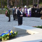 Ewa Kopacz w Bykowni: Polacy i Ukraińcy zapłacili straszliwą cenę za totalitaryzm