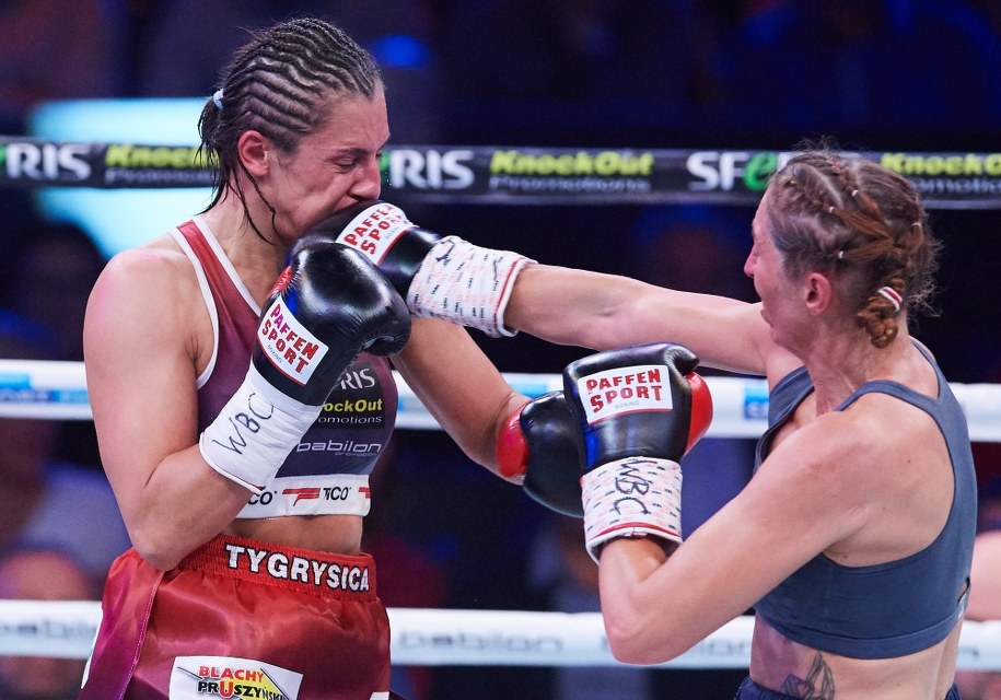 Ewa Piątkowska i Amerykanka Aleksandra Magdziak-Lopes /Adam Warżawa /PAP