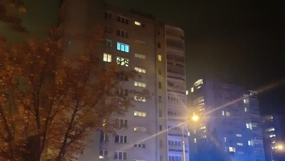 Ewakuacja bloku w Krakowie. Na miejscu są saperzy