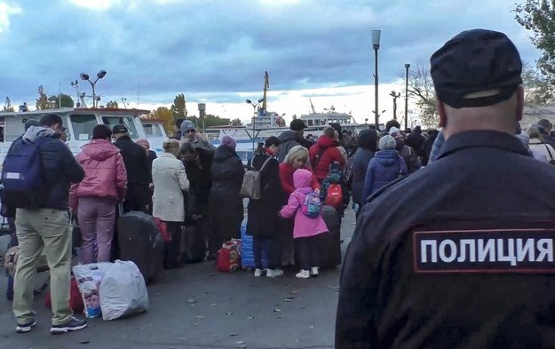 Ewakuacja cywilów z Chersonia do Rosji /PEOPLE'S MILITIA DPR / HANDOUT /PAP/EPA