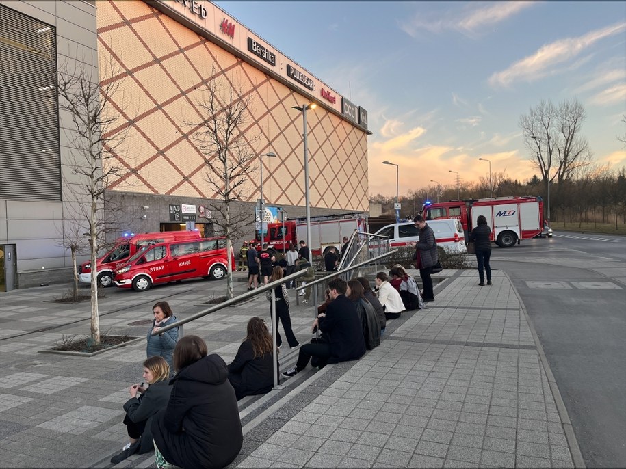 Ewakuacja galerii handlowej Bonarka /Marcin Czarnobilski /RMF FM