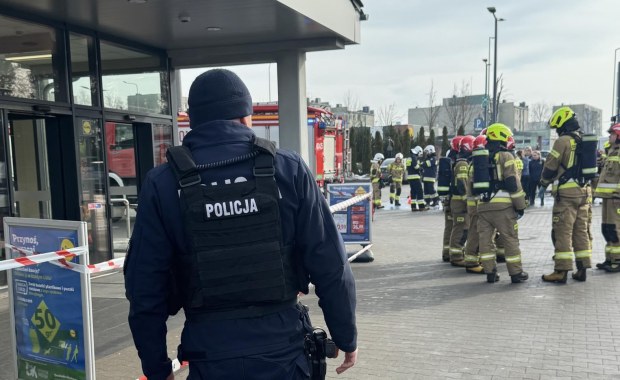 Ewakuacja marketu na Pomorzu. Powodem rozpylenie nieznanej substancji