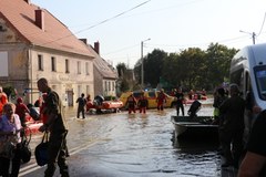 Ewakuacja mieszkańców w Lewinie Brzeskim. Galeria