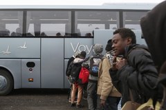Ewakuacja obozu migrantów w Calais
