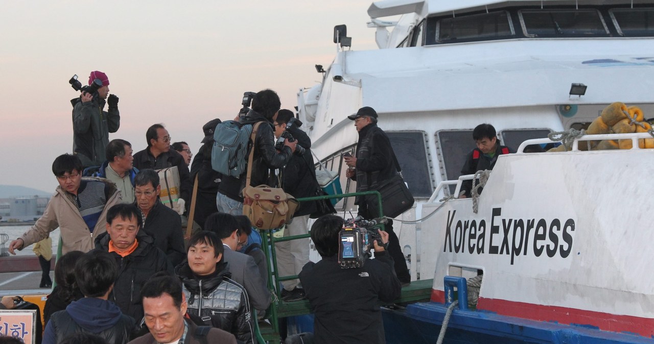 Ewakuacja setek Koreańczyków z wyspy Yeonpyeong