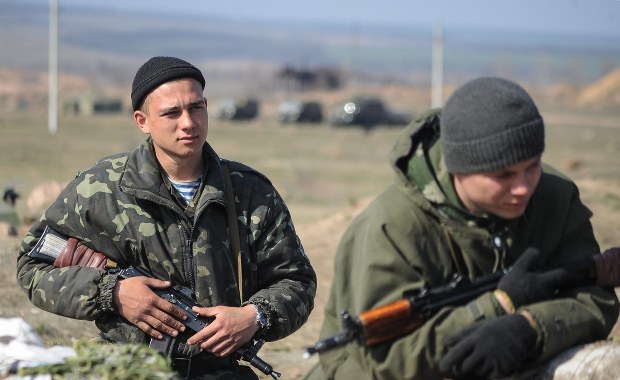 Ewakuacja ukraińskich żołnierzy: Bez broni, pociągami