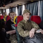 Ewakuacja ukraińskich żołnierzy z zakładów Azowstal. "Będziemy kontynuować operację"