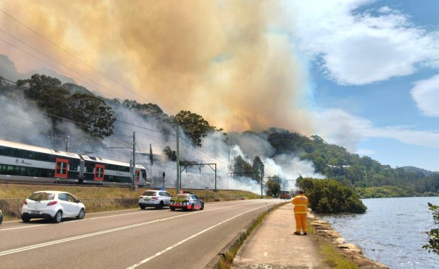Ewakuacje i tysiące spalonych hektarów. Pożary szaleją w Australii