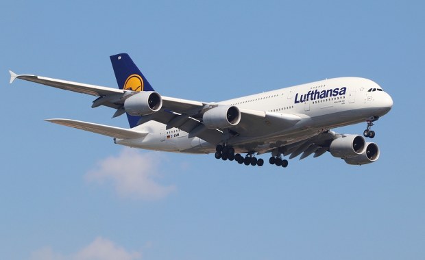 Ewakuacyjny lot przerwany. Kapitan nagle zawrócił samolot