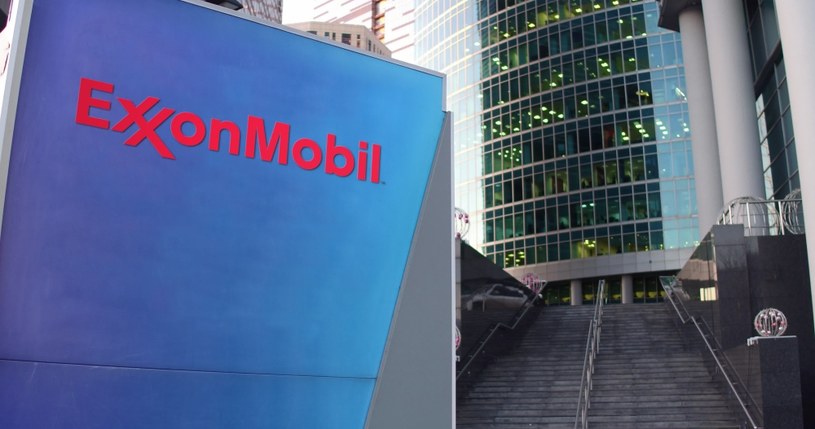 ExxonMobil zamroził kontakty z Rosją /123RF/PICSEL