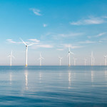 EY: Rozwój energii odnawialnej pochłonie 5,2 bln dolarów inwestycji do 2050 r.