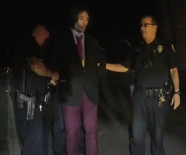 Ezra Miller: Jest nagranie z aresztowania aktora! Poucza policjanta 