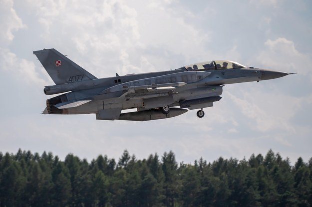 F-16 Sił Powietrznych /	Grzegorz Michałowski   /PAP