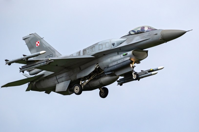 F-16 to najnowocześniejszy polski myśliwiec /123RF/PICSEL