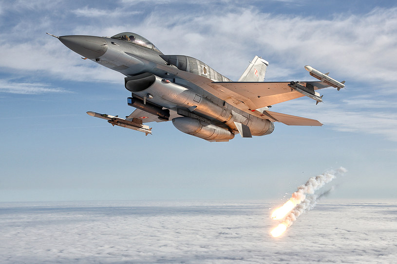 F-16, zdjęcie z albumu "Sięgając nieba" /Bartek Bera /INTERIA.PL