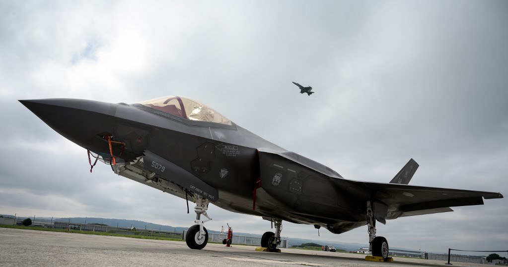 F-35 na lotnisku w Payerne  w Szwajcarii /AFP