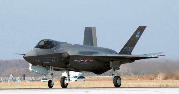 F-35 powinien rozpocząć służbę w 2014 roku /AFP