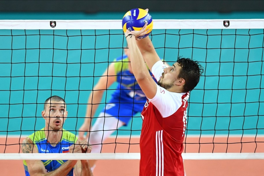 Fabian Drzyzga podczas meczu z Słowenią / 	Maciej Kulczyński    /PAP/EPA