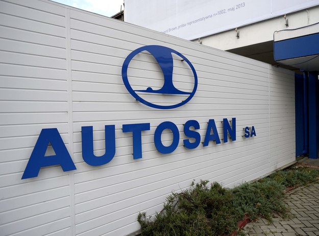 Fabryka Autosan z Sanoka po raz drugi została wystawiona na sprzedaż /Darek Delmanowicz /PAP