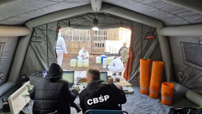 Fabryka narkotyków na Dolnym Śląsku. Trzy osoby złapane na gorącym uczynku