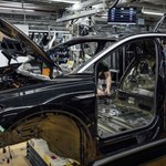 Fabryki na całym świecie wstrzymają produkcję. Zaczyna brakować surowców 