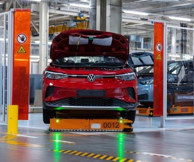 Fabryki Volkswagena znowu zmniejszają obroty. Powód ten sam, co wcześniej 