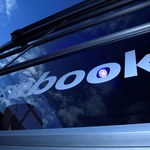 Facebook będzie banował za broń i e-papierosy