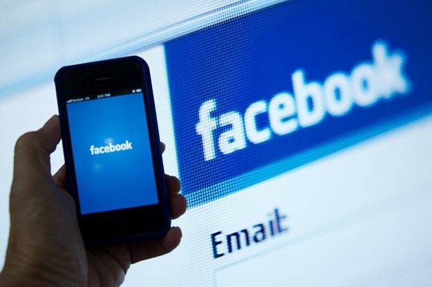 Facebook chce śledzić swoich użytkowników 24 godziny na dobę /AFP