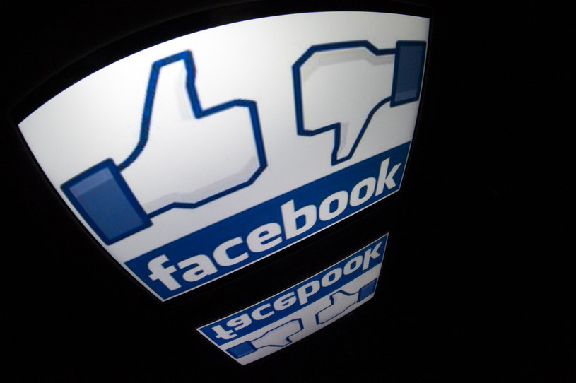 Facebook ma coraz większy problem - młodzi użytkownicy nie chcą z niego korzystać /AFP