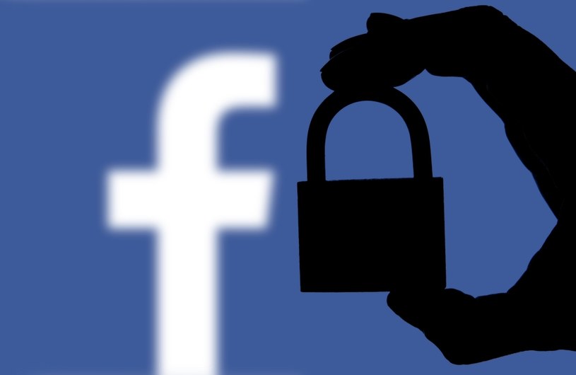Facebook miał dostęp do usuniętych przez użytkownika wiadomości? /inkdrop /123RF/PICSEL