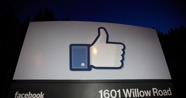 Facebook rusza na podbój bankowości /AFP