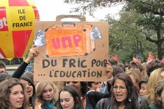 Fala demonstracji i strajków przetacza się przez Francję