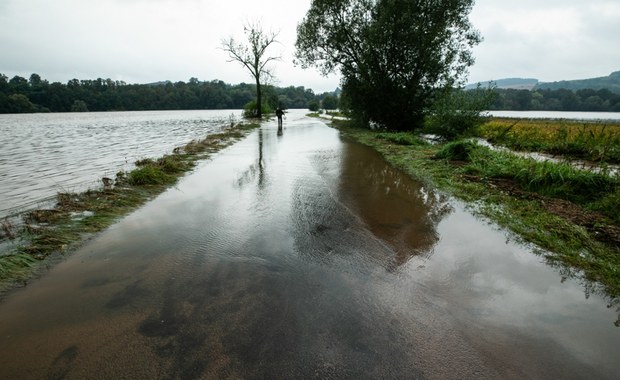 Fala kulminacyjna przechodzi przez Nowogród Bobrzański