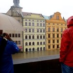 Fala kulminacyjna w Pradze. Miasto z niepokojem patrzy na zapory
