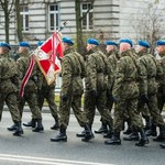 Fala odejść z wojska i WOT. Podwyżki wypłat nie pomogły