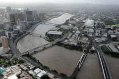 Fala powodziowa dotarła do Brisbane