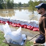 Fala powodziowa w Oławie. "Zrobimy wszystko, by uratować miasto"