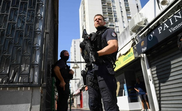 Fala przestępczości rośnie. Godzina policyjna dla nieletnich