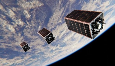 Falcon 9 wynosi polskie satelity na orbitę. Powody do dumy dla Polaków!