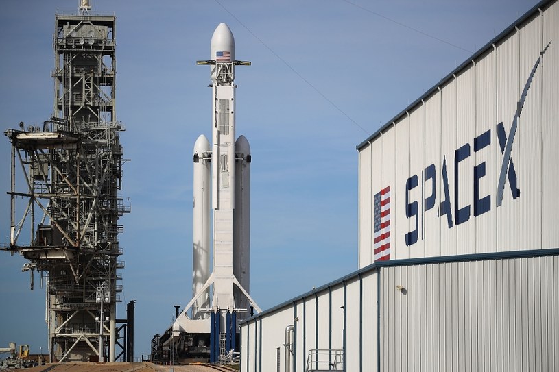 Falcon Heavy na stanowisku startowym /Getty Images