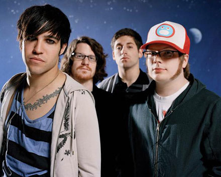 Fall Out Boy (Pete Wentz z lewej) /