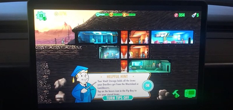 Fallout Shelter na ekranie Tesli /YouTube