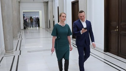 Fałszywe alarmy z telefonów znanych osób. Sprawą zajmie się prokuratura 