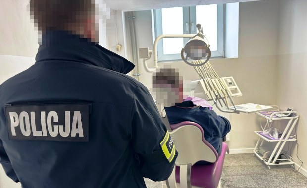 Fałszywy dentysta "leczył" zęby pacjentów. Teraz zajmie się nim prokuratura