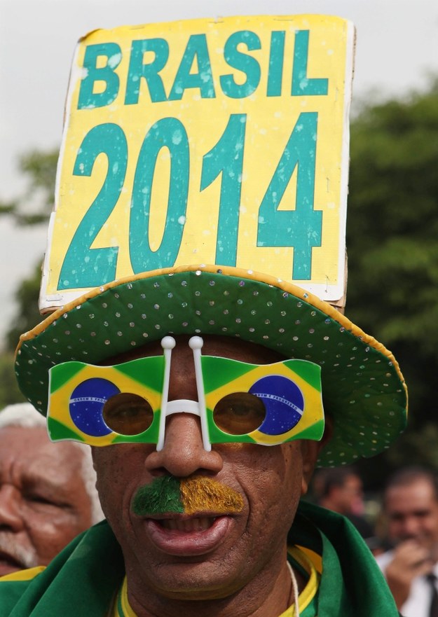 Fan brazylijskiej drużyny piłkarskiej /MARCELO SAYAO /PAP/EPA