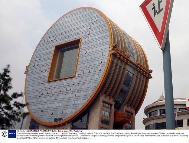 Fang Yuan (kwadratowe koło) w Szenjangu

, Quirky China News / Rex Features /East News