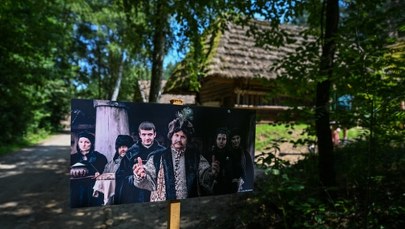 Fani "1670" oszaleli na punkcie tego miejsca! Zobacz, jak wygląda serialowa Adamczycha naprawdę