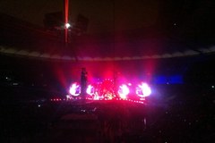 Fani Coldplay przed Stadionem Narodowym w Warszawie